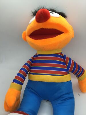 ernie kaws