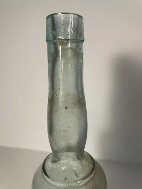 ancienne bouteille en verre 3