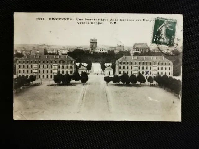 CPA 94 VINCENNES - Panoramic view of the Barracks of the Dragons
