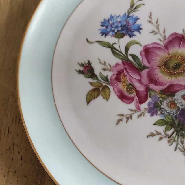 Plat à cake à bord haut en porcelaine blanche de Limoges - brocante