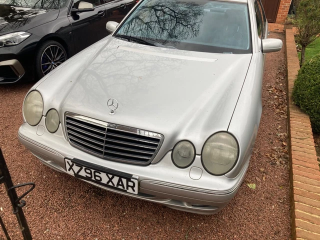 Mercedes Benz e320 avantgarde 2001 w210