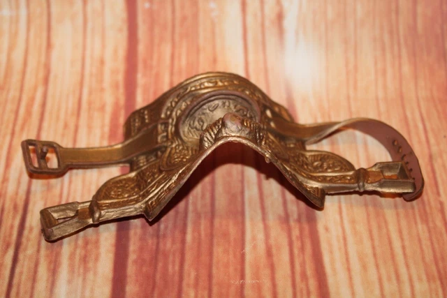 Tack, Toy Horse Accessorie,  Western Saddle Med, Gold, MAY NOT BE BERYER