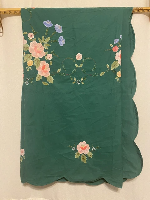Green EMBROIDERED TABLECLOTH. Scalloped edges large. 80” by 120” floral appliqué Green EMBROIDERED TABLECLOTH. Scalloped edges large. 80” by 120” floral appliqué