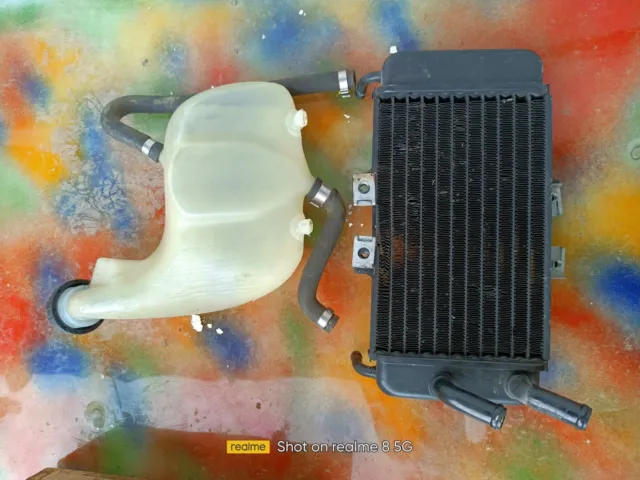 radiatore con boccetta piaggio ngr series sport s50 mc2