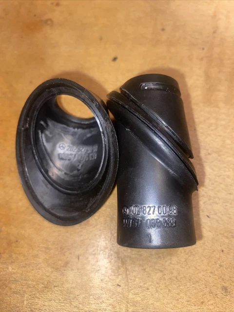 Joint Supérieur Antenne A202827019864 – Compatible Mercedes Classe C W202, Silicone Étanchéité Noire