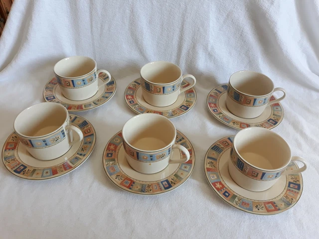 Service à Café avec 6 Tasses et 6 Sous-Tasses de style ancien