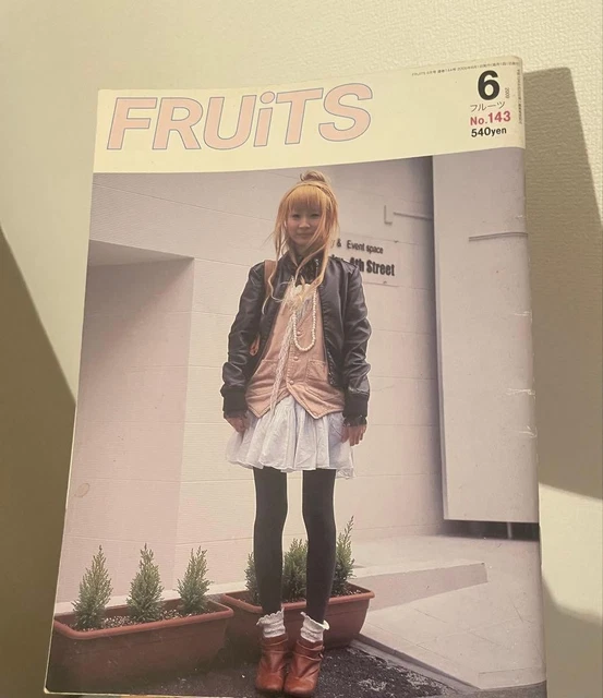 FRUITS MAGAZINE FASHION Snap #20 y2k Harajuku Tokyo £150.82