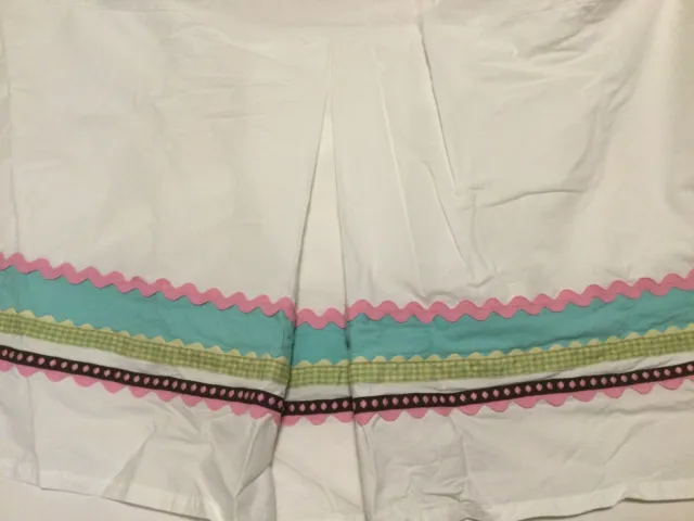 Falda de cama Pottery Barn para niños cuna de puntos coco blanca rosa azul marrón verde
