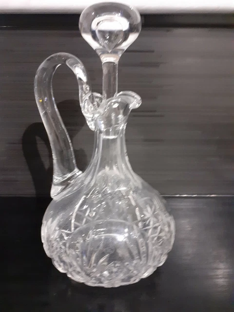 carafe ancienne en très bon état estampillé " s/l "