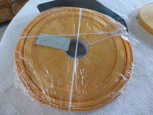 Rouleau De Galon D'ameublement Jaune Ocre - 33 M X 11 Mm - Fabrication France