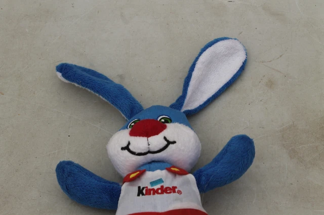 Peluche Doudou Lapin Bleu Blanc KINDER FERRERO Salopette Rouge Poil Ras