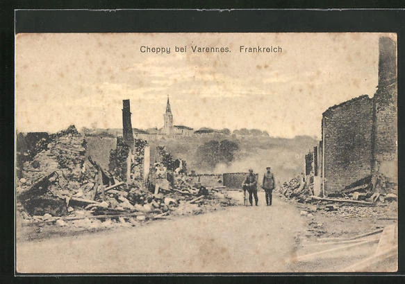 CPA Cheppy, des soldats in den maisons en ruines
