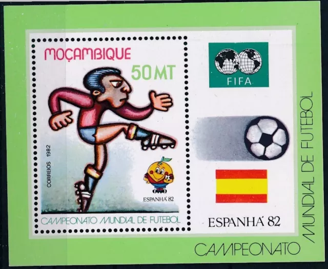 [BIN229] Mocambique 1982 Football good sheet very fine MNH imperf