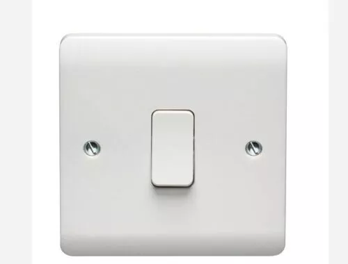 Crabtree Instinct CR1172 1 Gang 2 Way 10A Light Switch Slimline Curved White