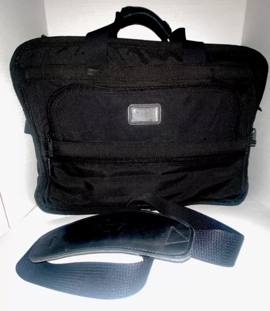 Tumi Weekender Carry on Bag 18 X 13 X 8 Black Suitcase