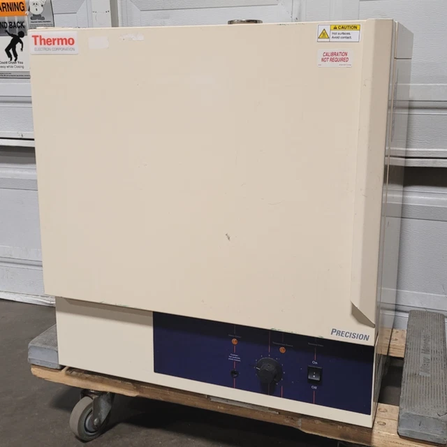 Thermo Scientific 6522 Gravity Convection Oven 2.5CuFt, 65-210°C, 120VAC 10A
