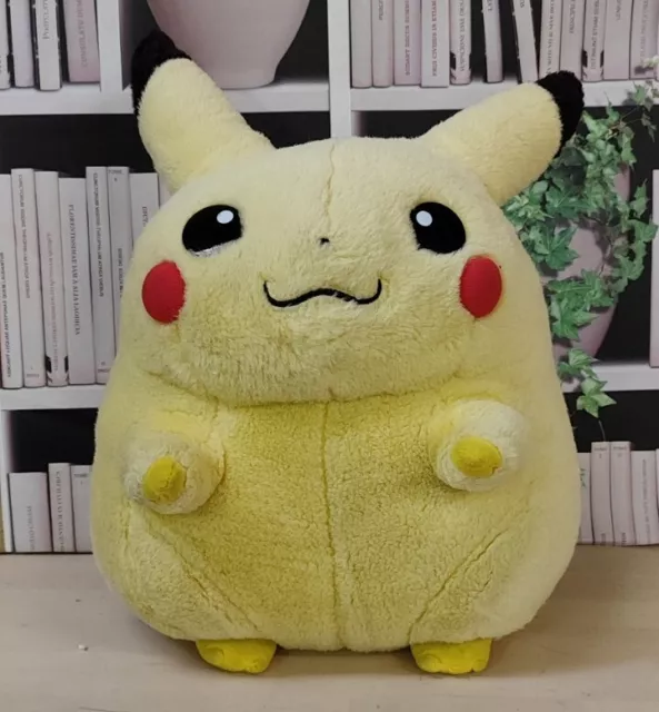 POKEMON - Pikachu Chapeau de paille - Peluche 20cm