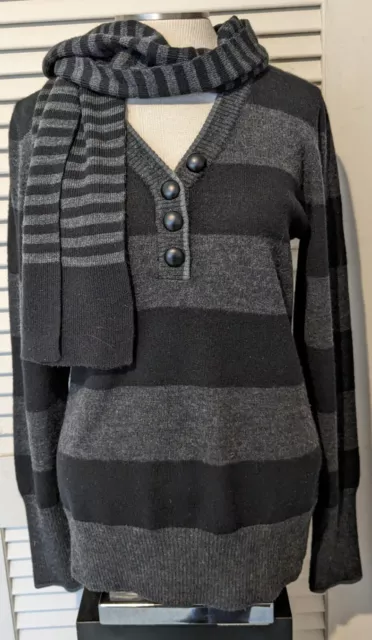 Classy Smartwool Gray Black Stripe All Merino Wool Knit V Neck Sweater VGC M