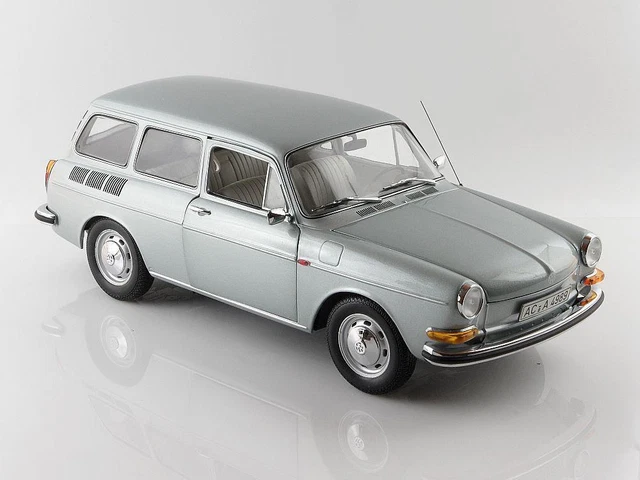 ミニチャンプス PMA 1/18 VW1600 TL 1970 ライトブルー美品 ミニチャンプス PMA 1/18 VW1600 TL 1970 ライトブルー美品