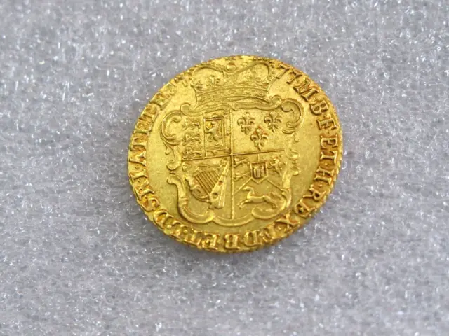 GREAT BRITAIN. George III 1777 Gold Half-Guinea SCBC-3734; Fr.-361 AU