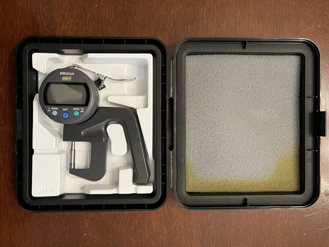 MITUTOYO 547-400S FLAT Anvil Digimatic Thickness Gage, 0-.47"/0-12mm