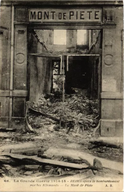 MILITARY CPA Reims after the bombing by the Germans (315541)