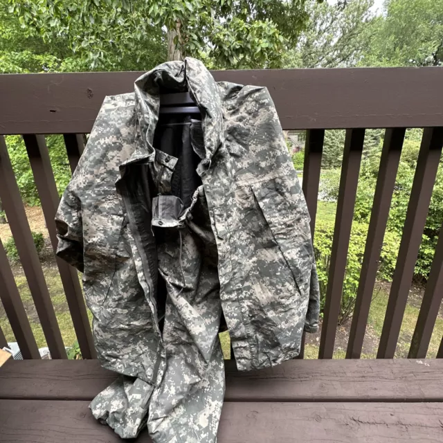 USGI ECWCS ACU GEN III LEVEL 6 EXTREME COLD/WET WEATHER SUIT, Jacket And Trouser