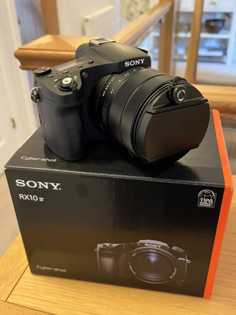 Sony DSC-RX10 IV 20.1 Mp Digital Camera + plus Sony Flash and Hahnel Charger