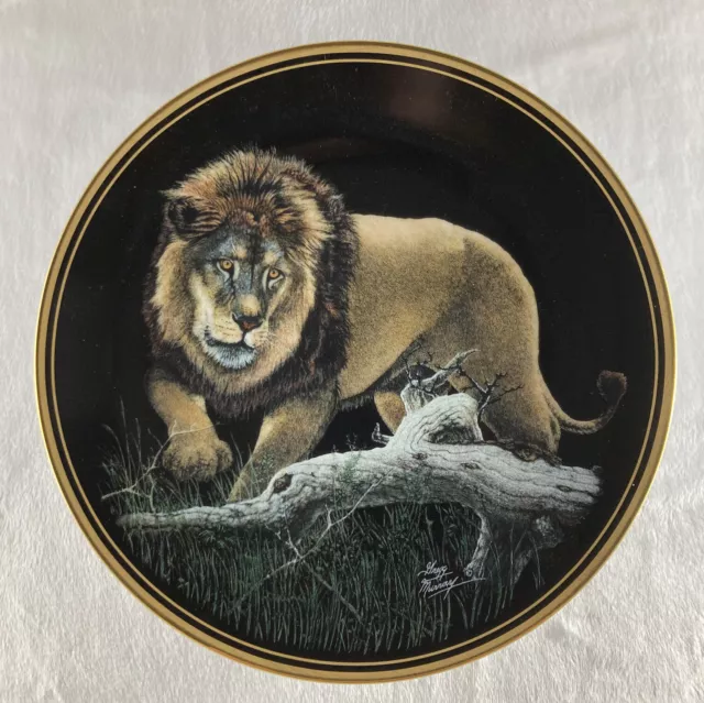 LION Plate Nature's Nighttime Realm Gregg Murray Hamilton Big Cat Black Gold