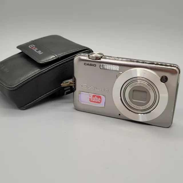 Casio Exilim EX-S10 10,1 megapixel morti testati argento