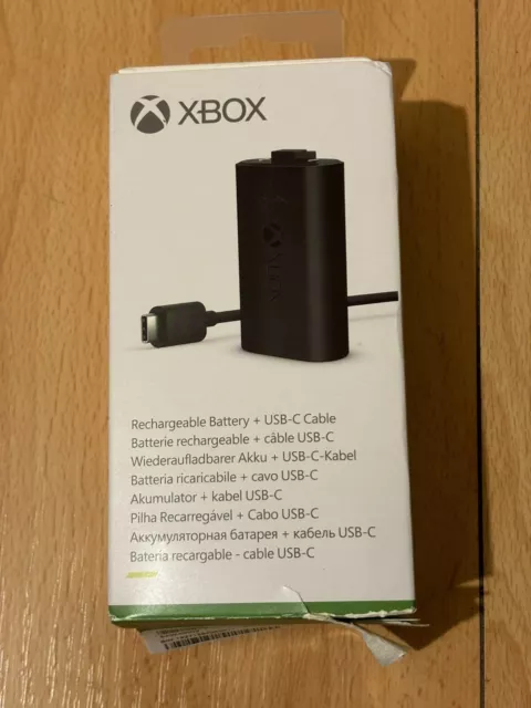 Microsoft Xbox Series X Play and Charge Kit (SXW00002)