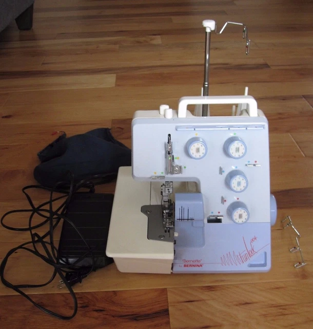 BERNINA FUNLOCK 004 SEWING MACHINE SERGER W/ Pedal VINTAGE