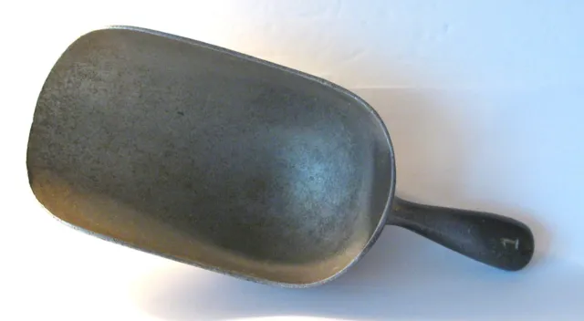 Vintage metal country store or kitchen scoop cottage rustic Americana hardware