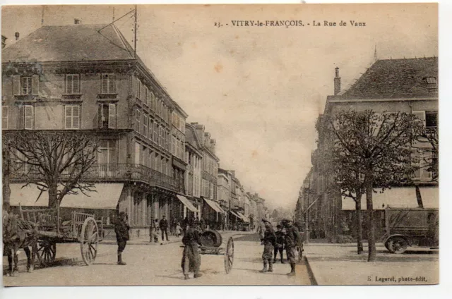 VITRY LE FRANCOIS - Marne - CPA 51 - Rue de Vaux - attelages