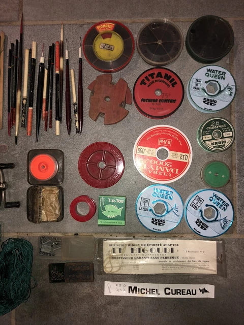 Lot De Matériel De Pêche Ancien - Moulinets, Cuillères, Plioirs