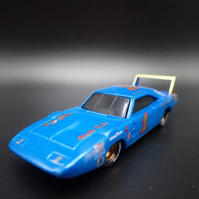 CHARGEUR DODGE HOT Wheels Vintage Muscle Series 1969 en gris échelle 1