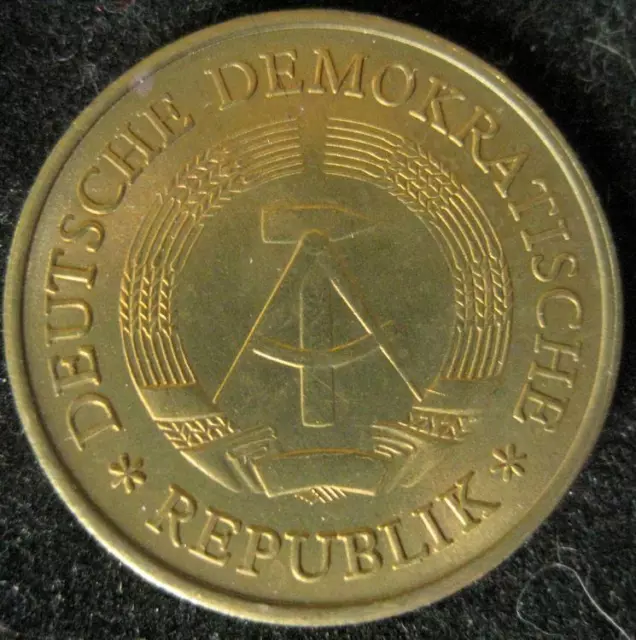 East Germany DDR 20 Pfennig 1972 BU with touch edge corrosion #26