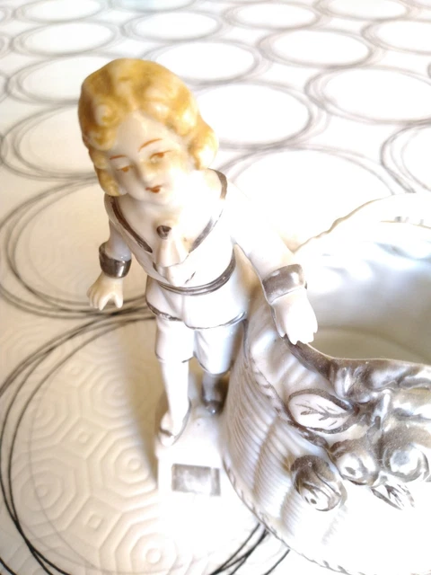 Panier en biscuit de porcelaine blanche XIXème