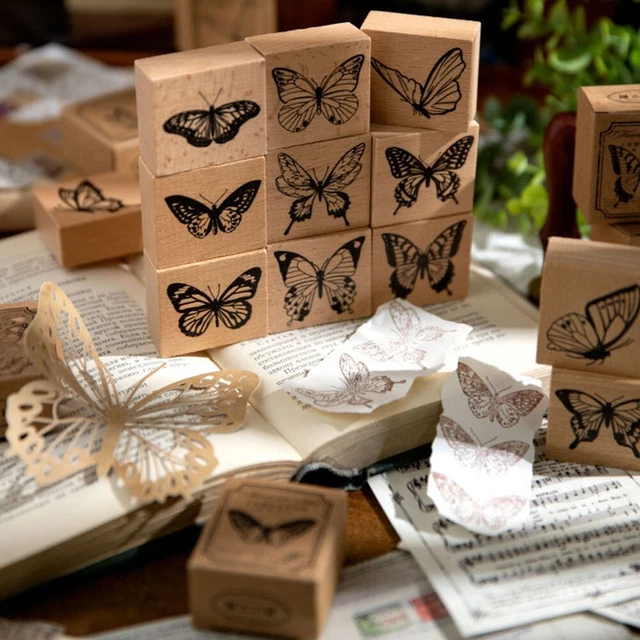 Boîte à Timbres En Bois Sur Pied Rond | Les Trouvailles De Marine