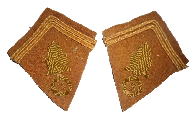 Paire De Pattes De Col Officier Infanterie Coloniale / Infanterie De Marine Former Fond Bleu Marine Xml 500 452 11384