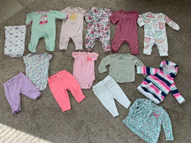 Lot Bundle of Baby Girl size 3 months Carters Outfits Sets