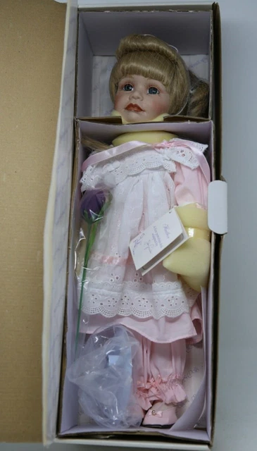 NEW The Hamilton Collection Heather Heritage Porcelain Doll 18  Christmas Gift 