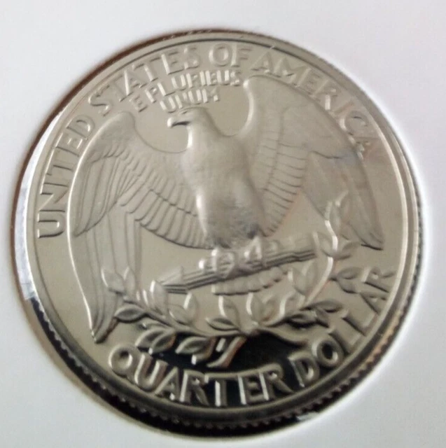 Médaille Ancienne “dollar” 1776-1876 – Cloche De La Liberté – Métal Blanc – Occasion Circulée