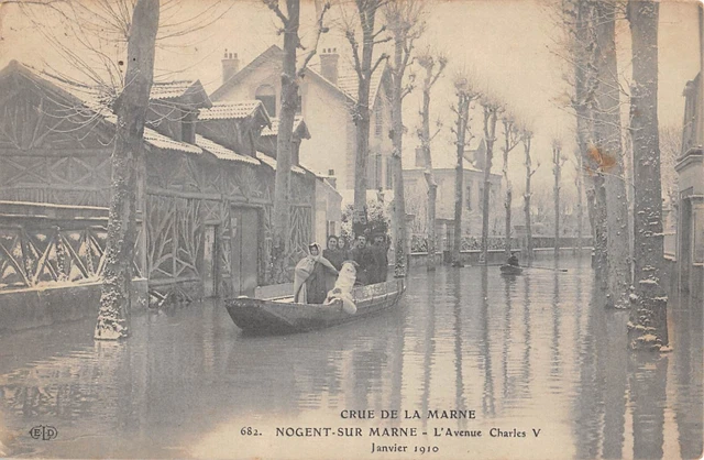 Cpa 94 Nogent Sur Marne / Avenue Charles V / Crue De La Marne