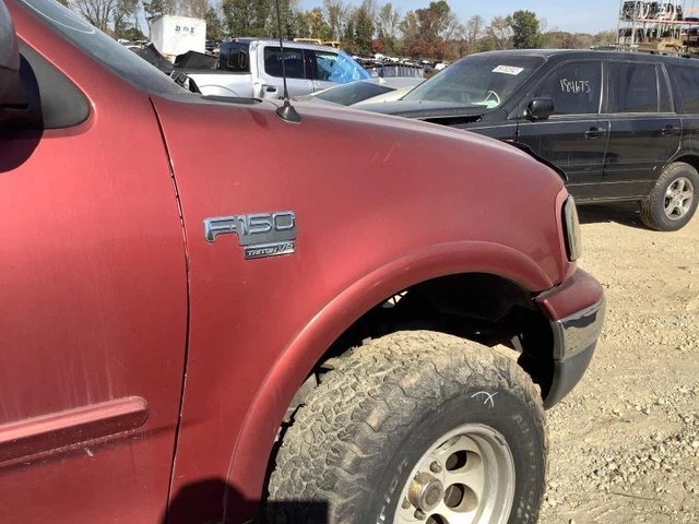 Passenger Fender With Wheel Lip Moulding Fits 97-02 EXPEDITION 3530728