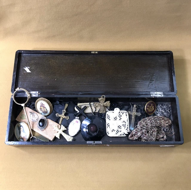 Lot De Bijoux Vintage Et Anciens à Détourner, Porter Ou Restaurer - Référence Lbb0042