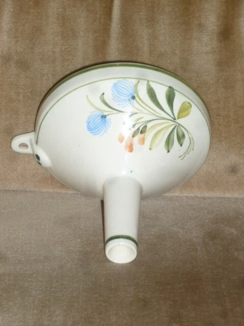 Trichter / Steingut Porzellan ???  / ca. 10,5 cm hoch -- 1990er Jahre ??  ( 202)
