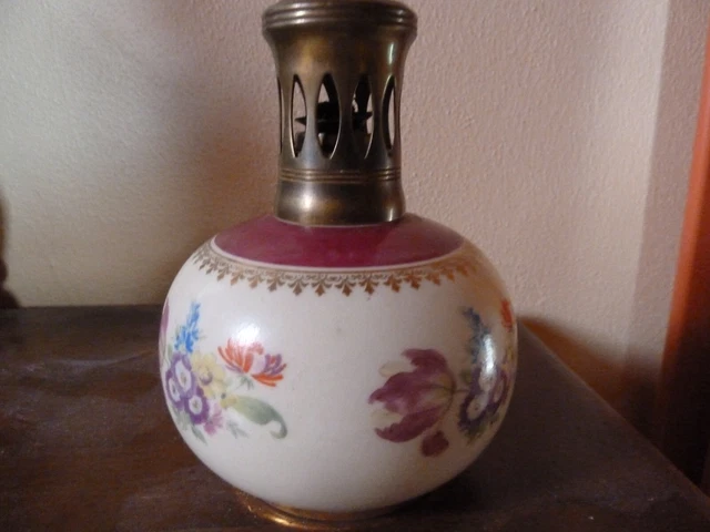 Lampe Berger En Porcelaine De Limoges - Giraud - Modele As Viola