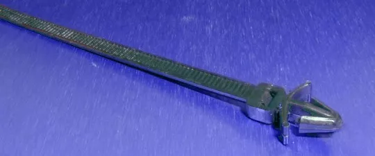 Geflügelte schwarze Druckhalterung Kabelbinder - 100 mm x 4,8 mm (PCT3-B)