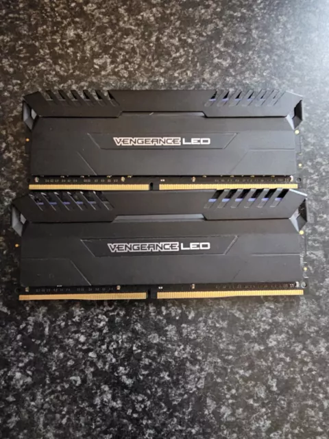 Cmu16gx4m2c3000c15r store